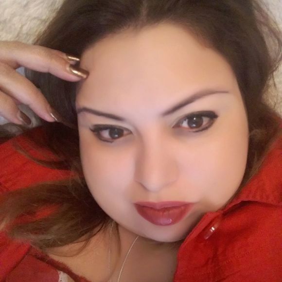 Meet your Posher, Tatiana - Picture 1 of 1